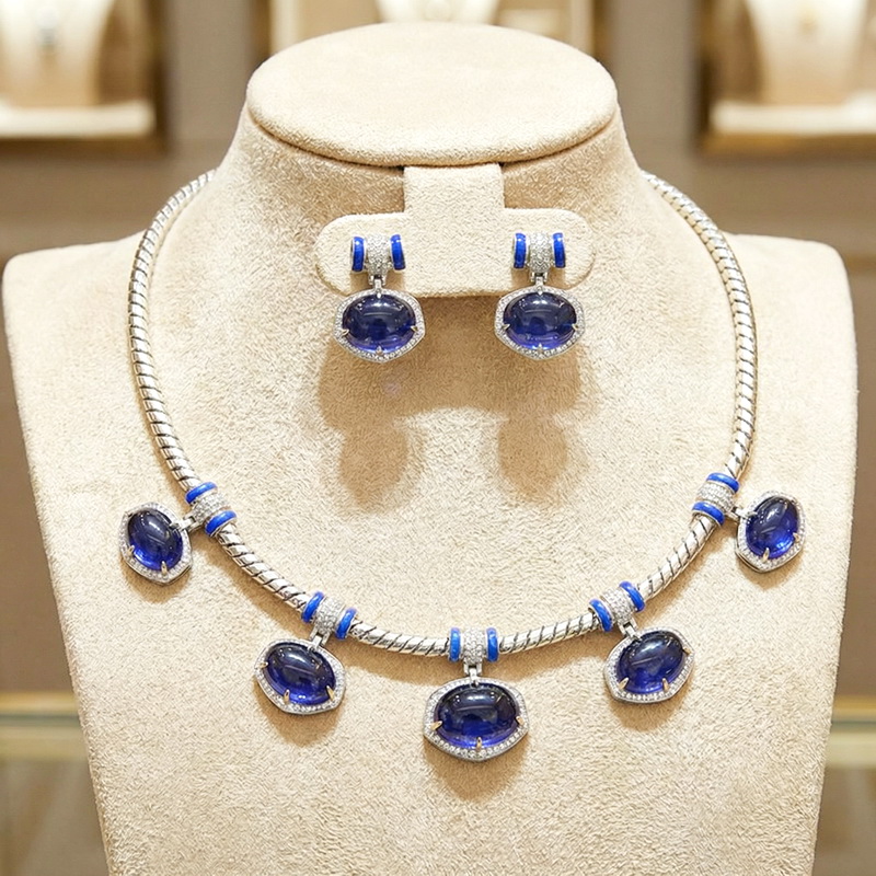 Vintage Collectible Jewelry - Designer Collection Style Earrings Necklace Inlay