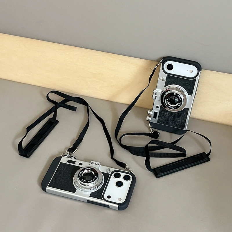 Emily in Paris Vintage Camera  – Vintage Items recenzja i cena