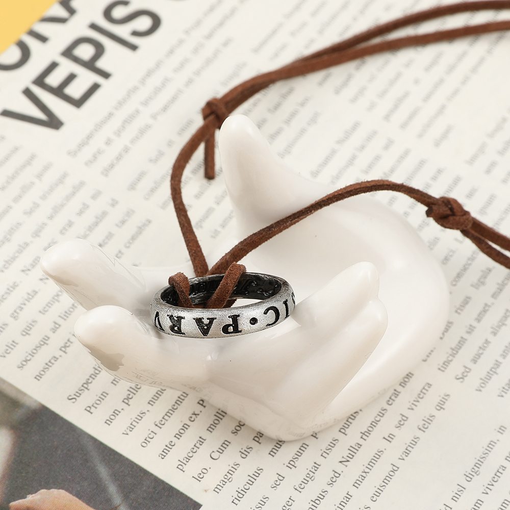 Game Anime Leather Chain Ring  – Vintage Items recenzja i cena