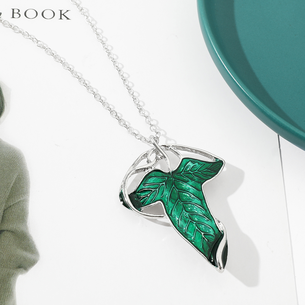 Vintage Green Leaf Pendant Nec – Vintage Items recenzja i cena