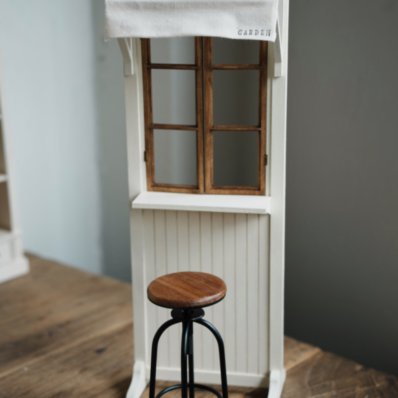 Rustic Miniature Room Divider  – Vintage Toy Collector recenzja i cena